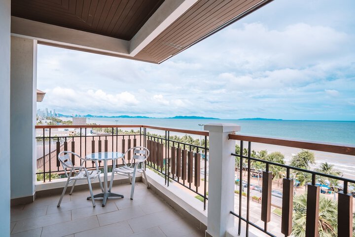 Terrace/Patio 161 of 165