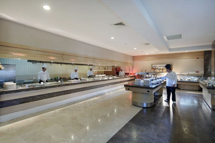 Dining 104 of 182