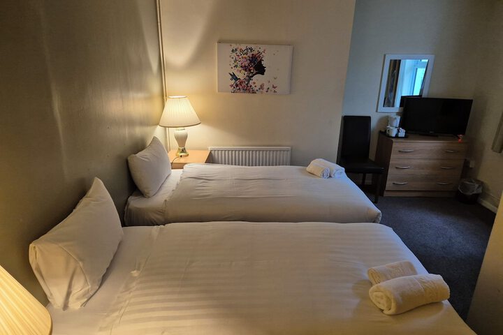 Room 12 of 42