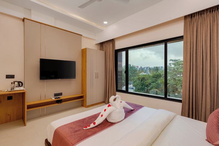 Room 8 of 25