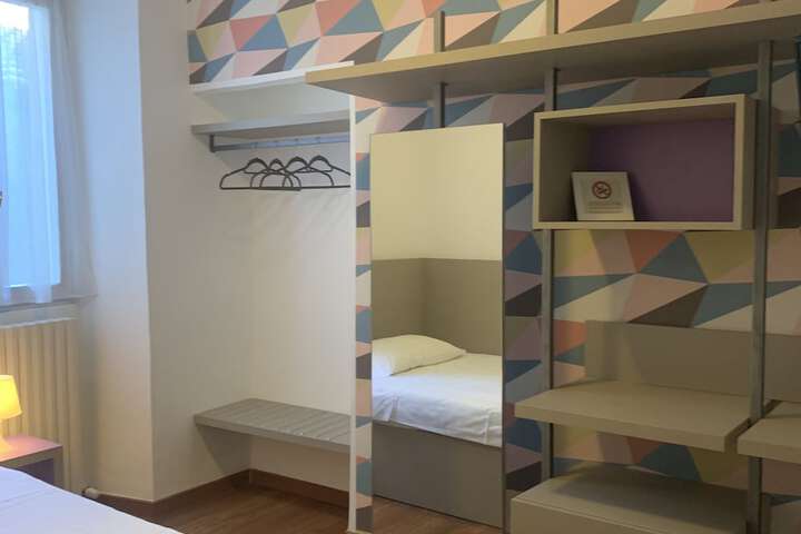 Room 21 of 59