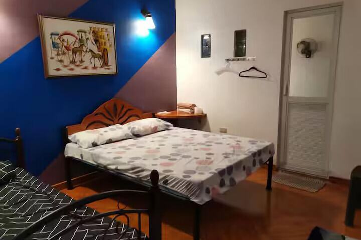 Room 9 of 23