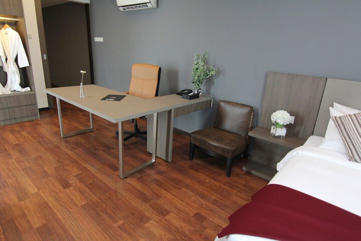Room 14 of 68