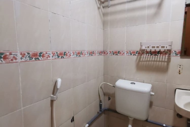 Room 18 of 23