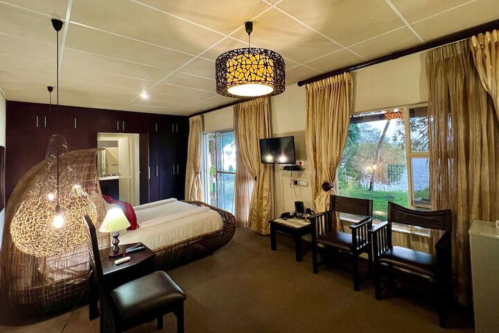 Room 7 of 28