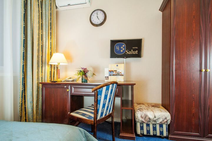 Room 46 of 120