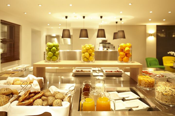 Breakfast/Coffee Service 36 of 41