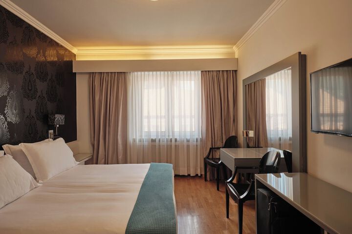 Room 17 of 42