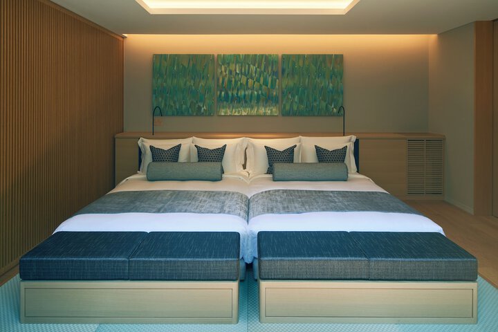 Room 14 of 65
