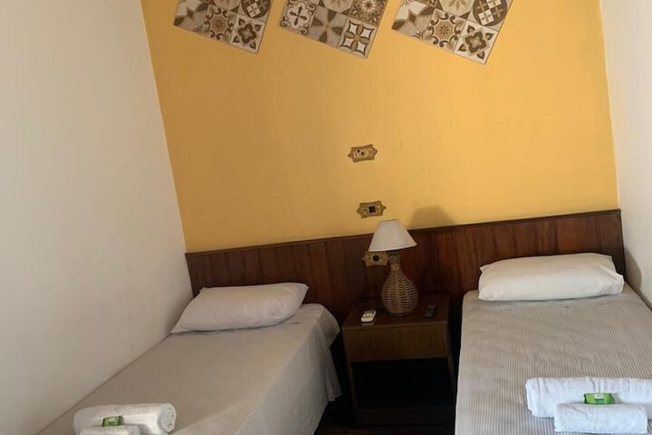 Room 9 of 31