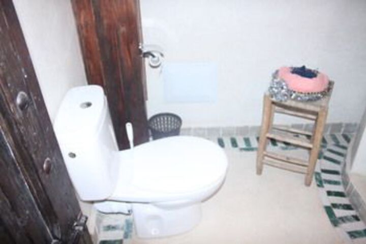 Room 5 of 61