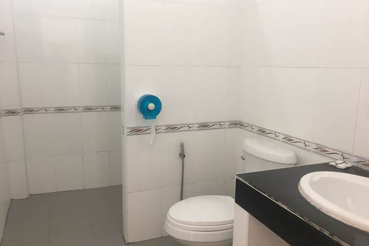 Room 13 of 24