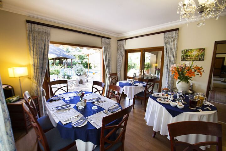 Dining 46 of 57