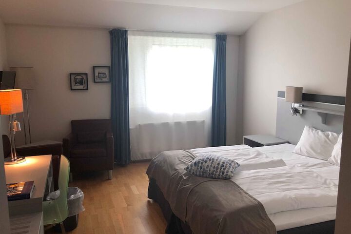 Room 13 of 73