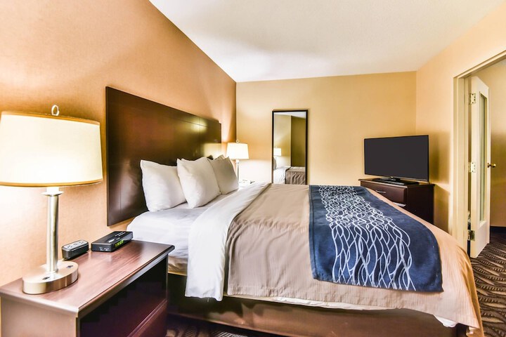 Room 14 of 23