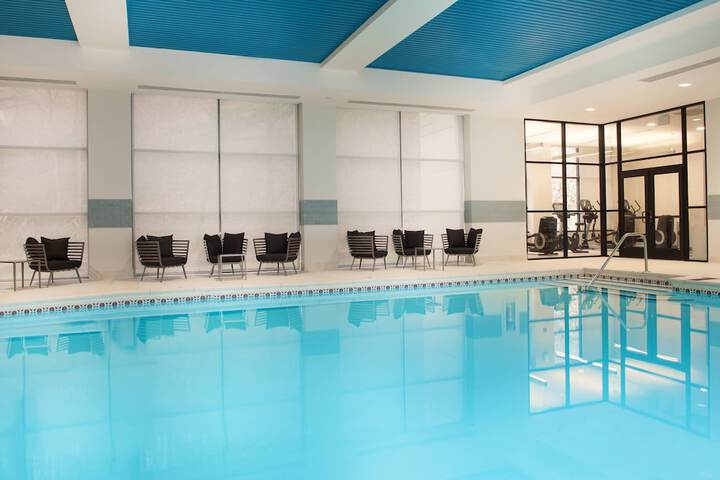 Pool 40 of 73