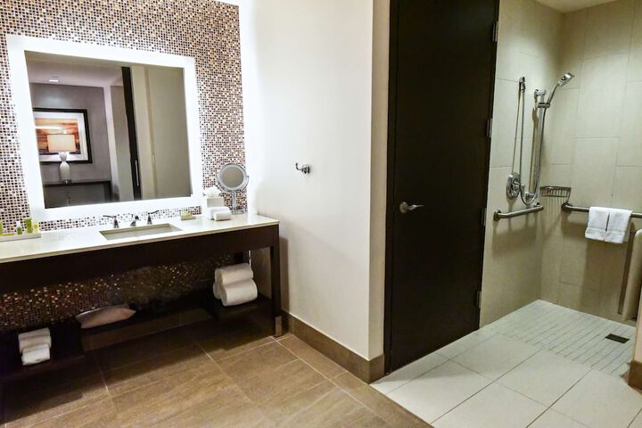Bathroom shower