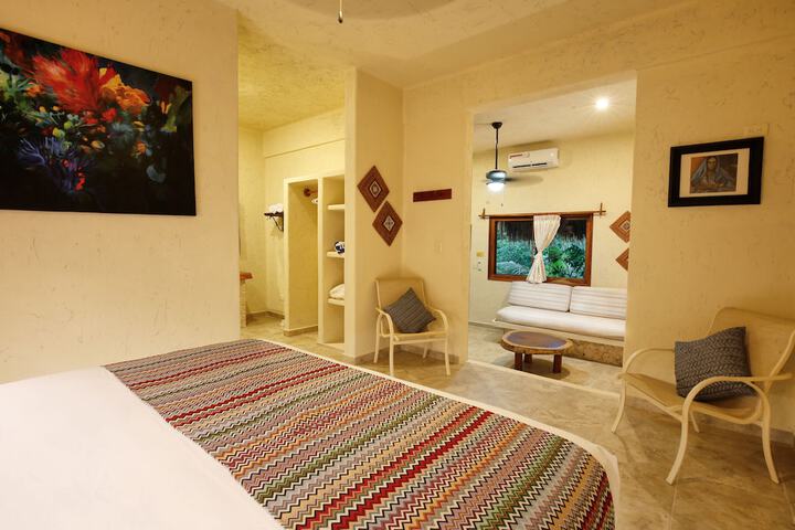 Room 25 of 104