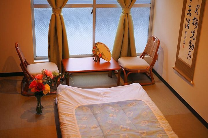 Room 16 of 27