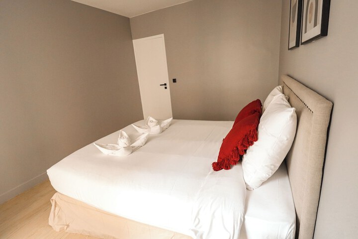 Room 5 of 35