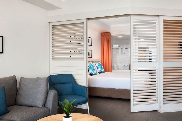 Room 2 of 56