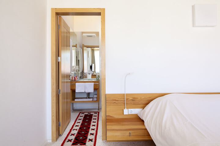 Room 11 of 54