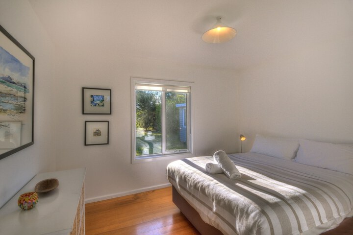 Room 2 of 18