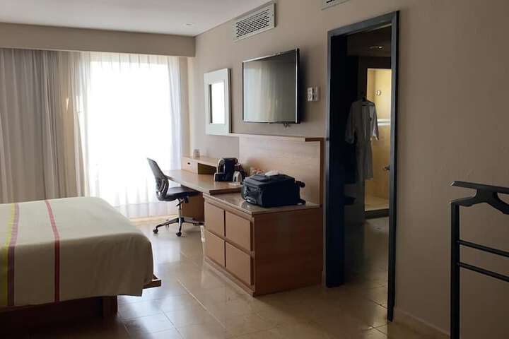 Room 25 of 52