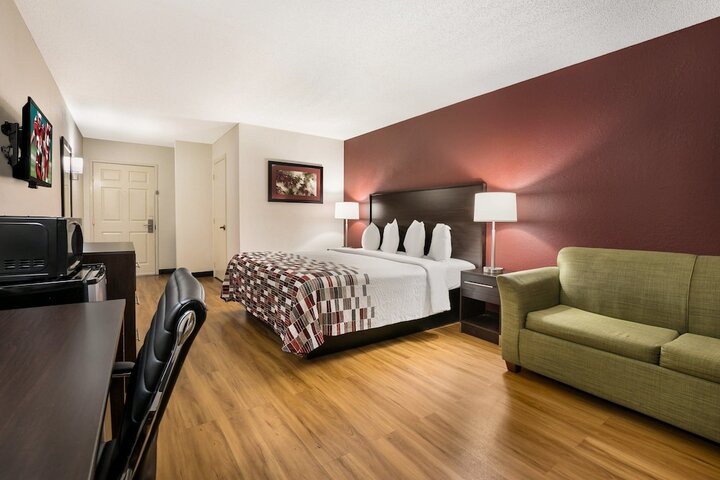 Superior King Bed (6 of 12)