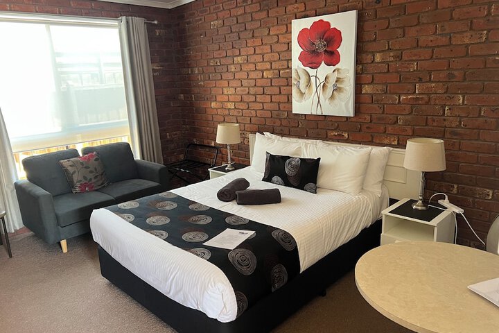 Room 14 of 30