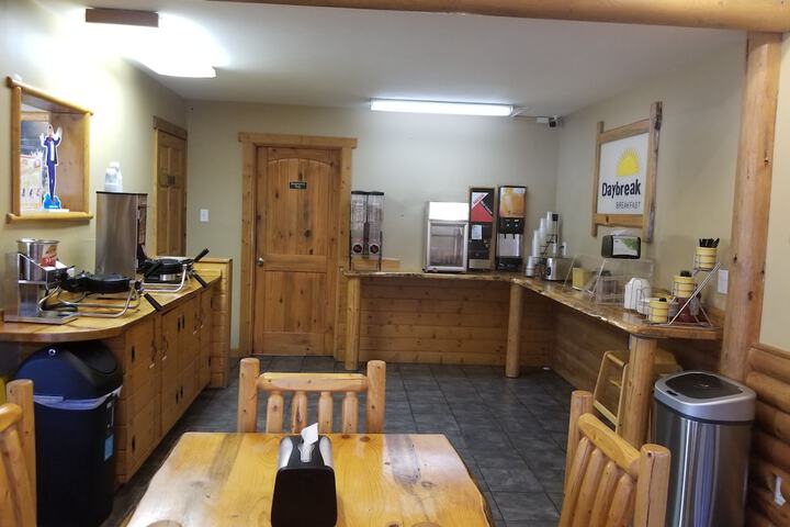 Breakfast area