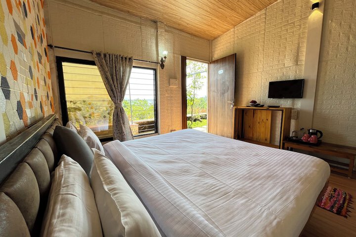 Room 15 of 96