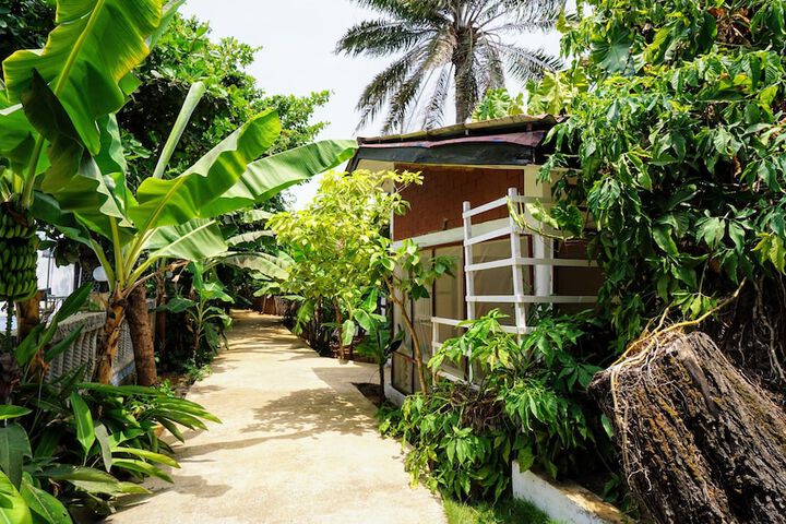 Hotel Exterior 70 of 84