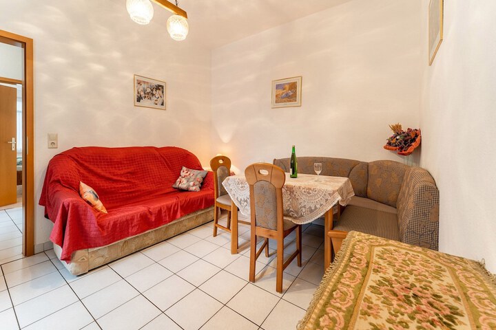 Room 16 of 39