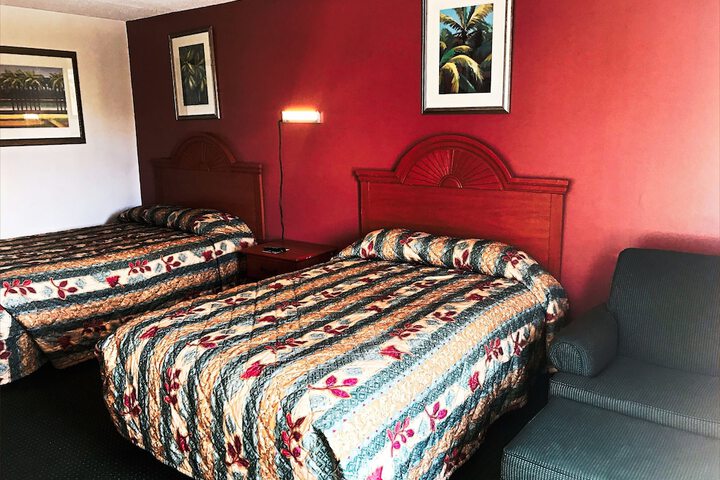 Quadruple 2 Double Beds (4 of 13)