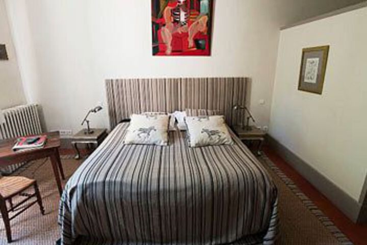 Room 11 of 38