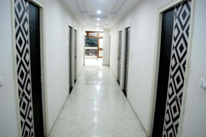 Hotel Harish Palace