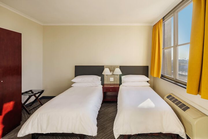 Room 19 of 68