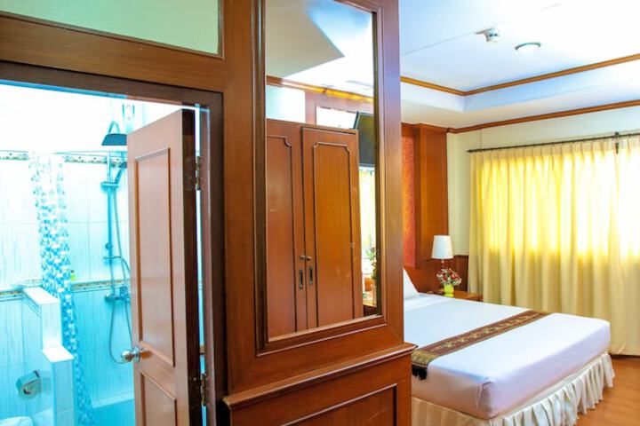 Room 14 of 71