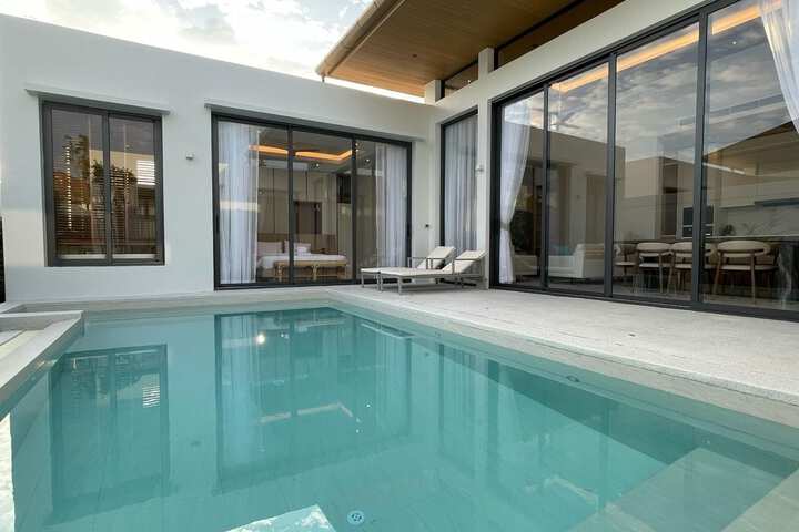 Pool 53 of 107