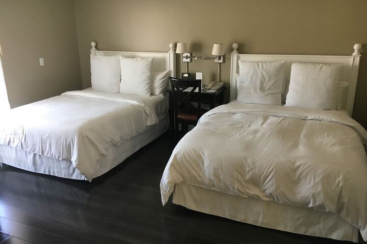 Room 10 of 37