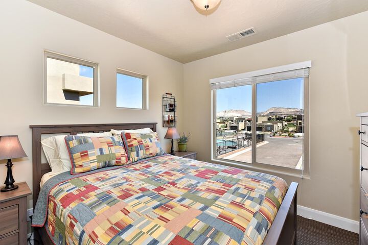 Room 3 of 48