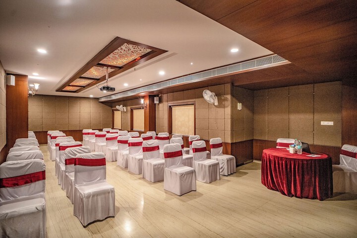 Ballroom/Hall 57 of 64