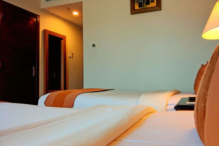 Room 13 of 49
