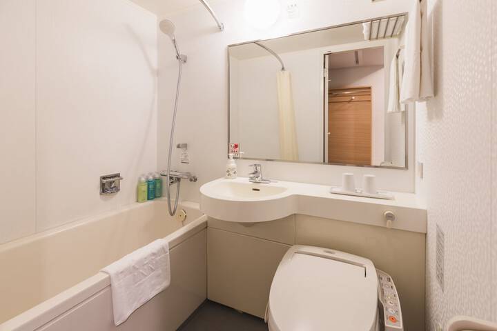 Room 12 of 29