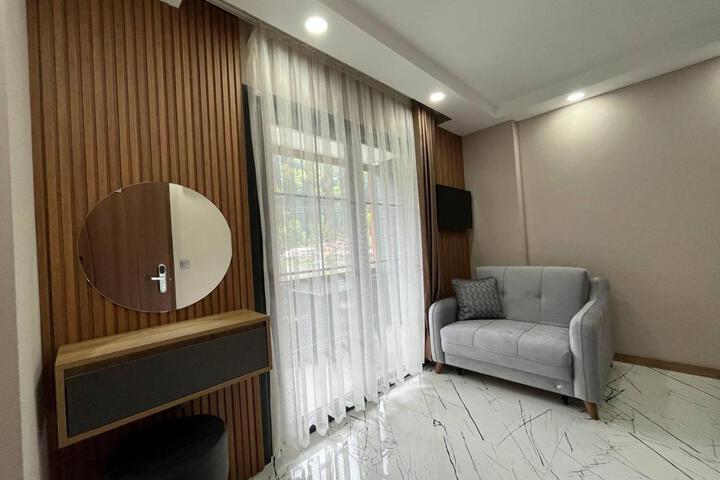 Room 32 of 113