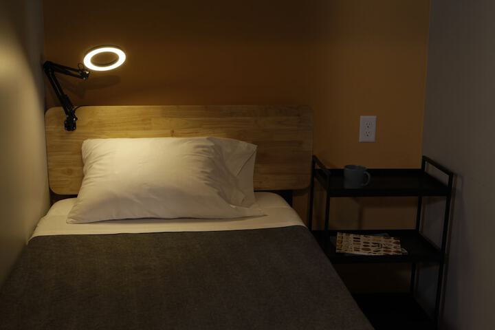 Room 16 of 39