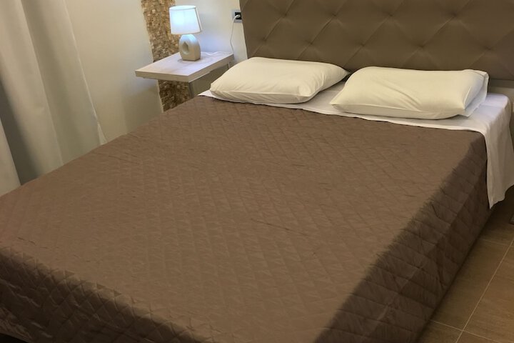 Room 7 of 114