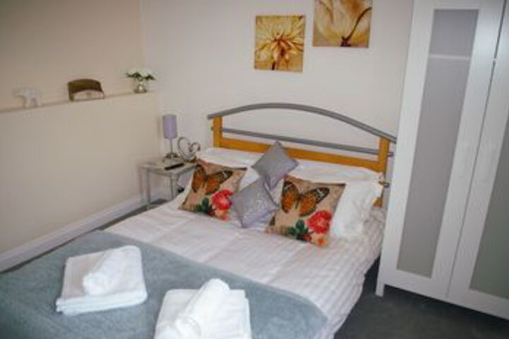 Room 2 of 32