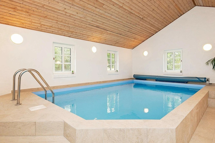 Pool 12 of 29